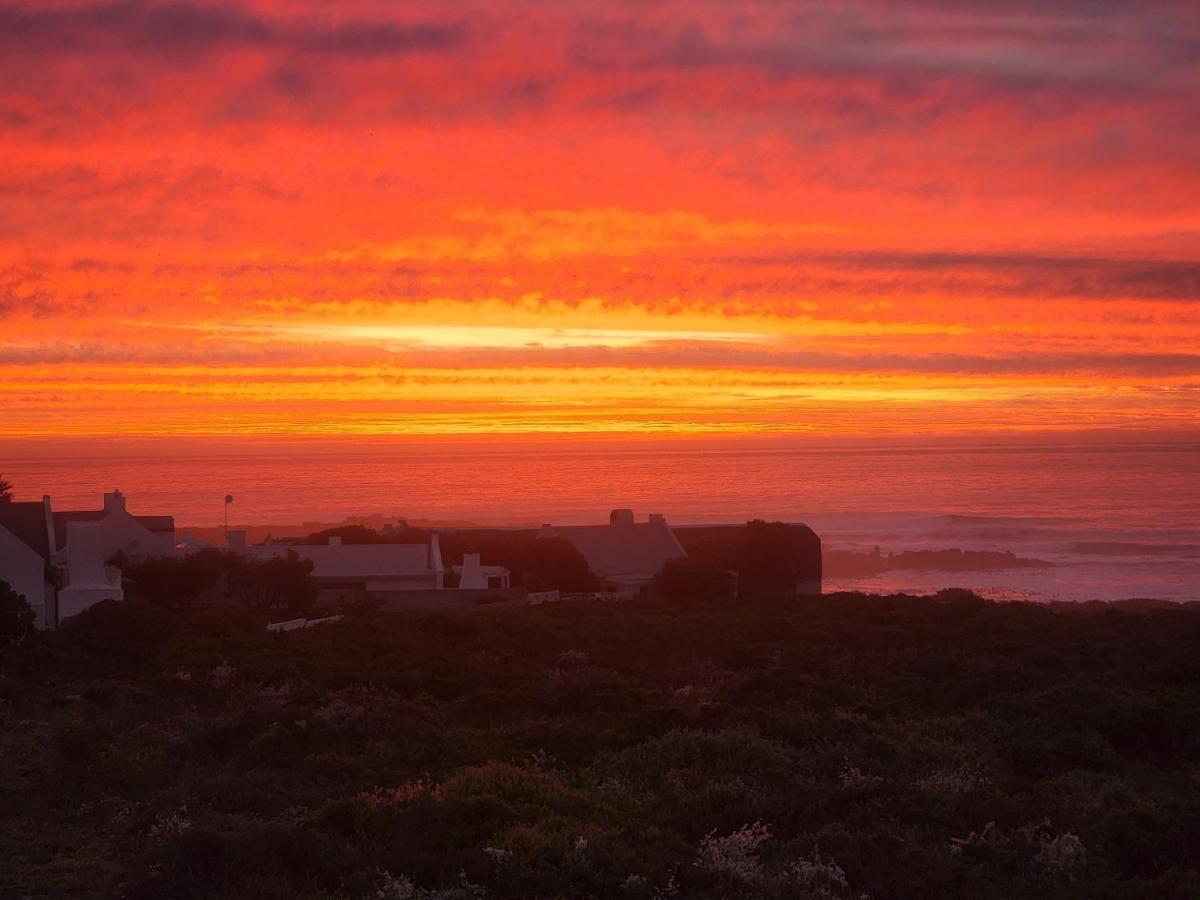 West Coast Short Term Accomodation Grotto Bay Exterior foto